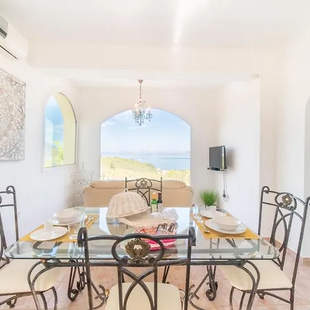 شقة Spileo House Penthouse With Jacuzzi